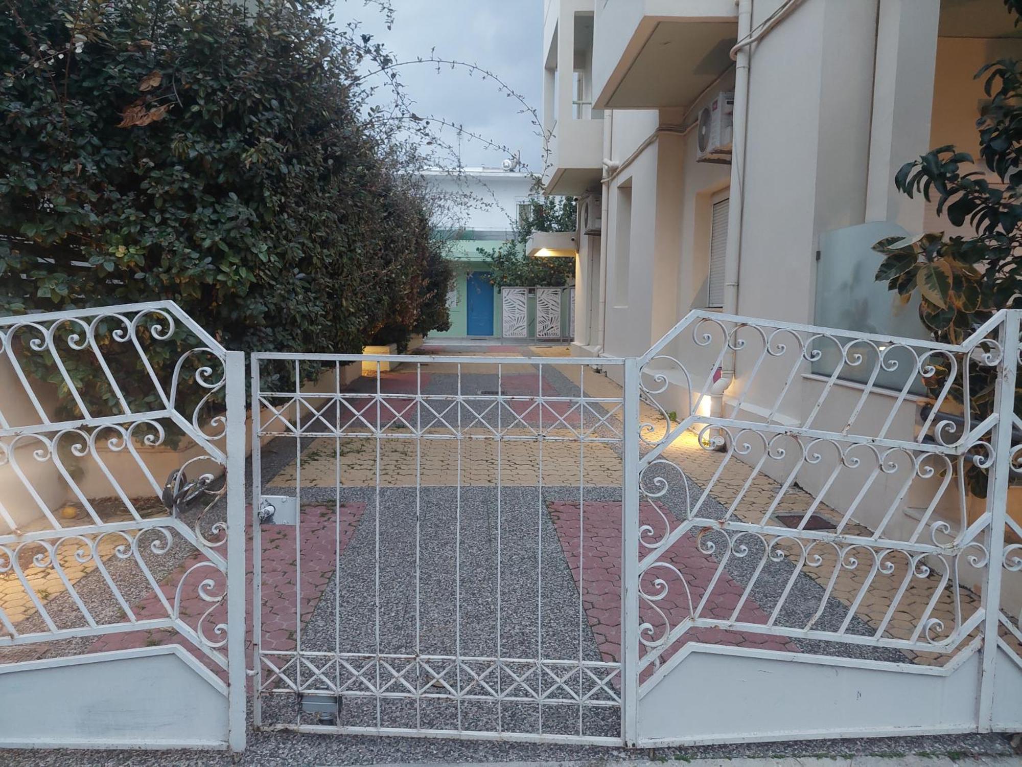 Apartment The Sky Yard Eclectic Rhodes City